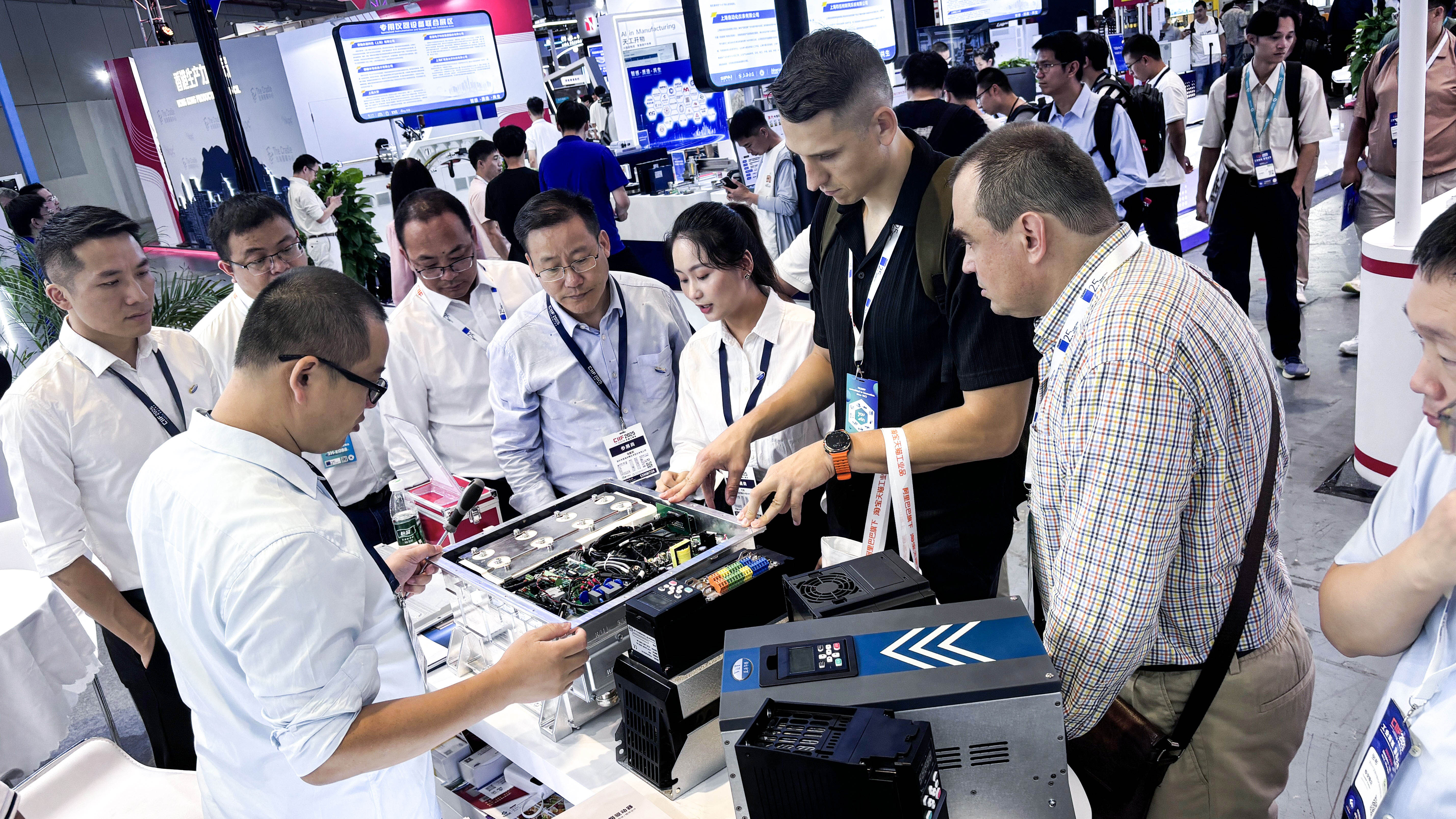【工博会直击】2025上海工博会首日晨光：澳金沙门深耕新能源与工业自动化智能制造，以技术诠释实力!